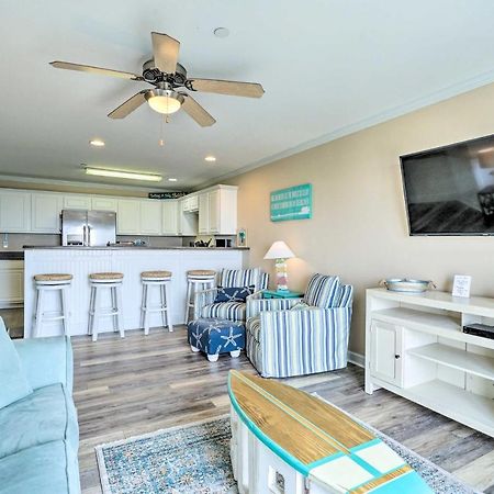 Ocean-View Oak Island Condo, 1 Block To Beach! 외부 사진
