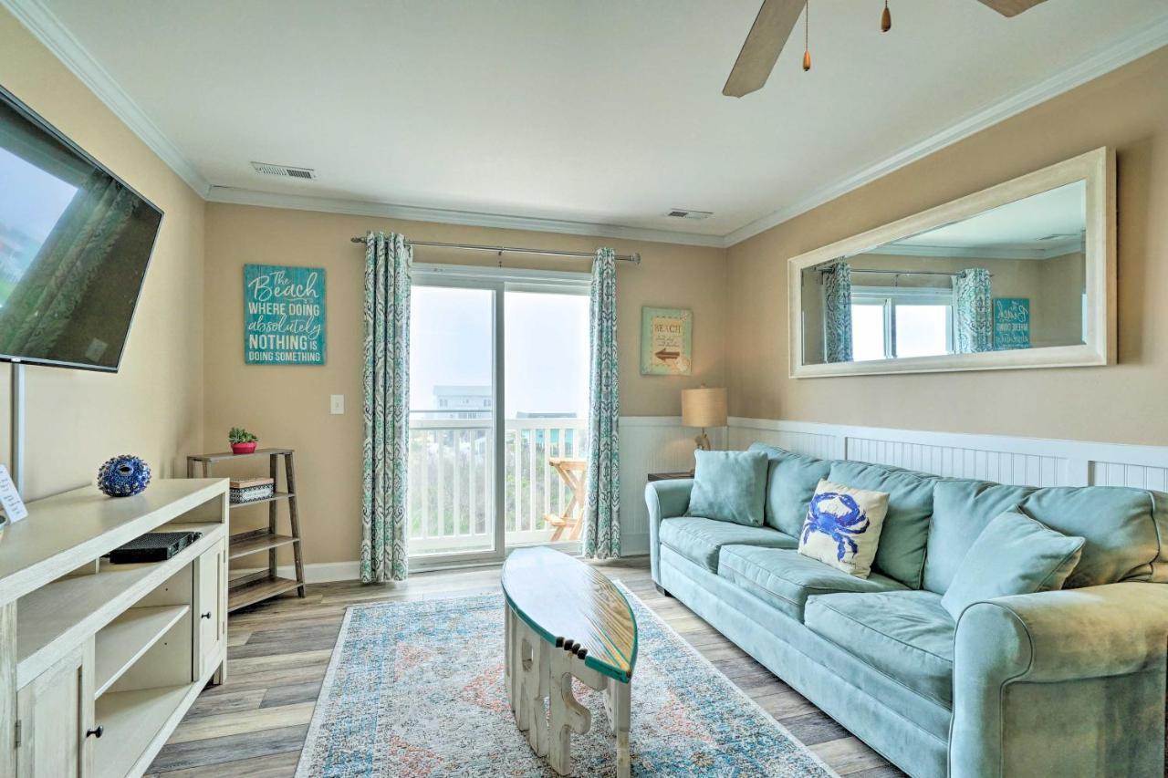 Ocean-View Oak Island Condo, 1 Block To Beach! 외부 사진