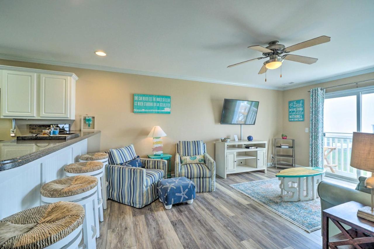 Ocean-View Oak Island Condo, 1 Block To Beach! 외부 사진